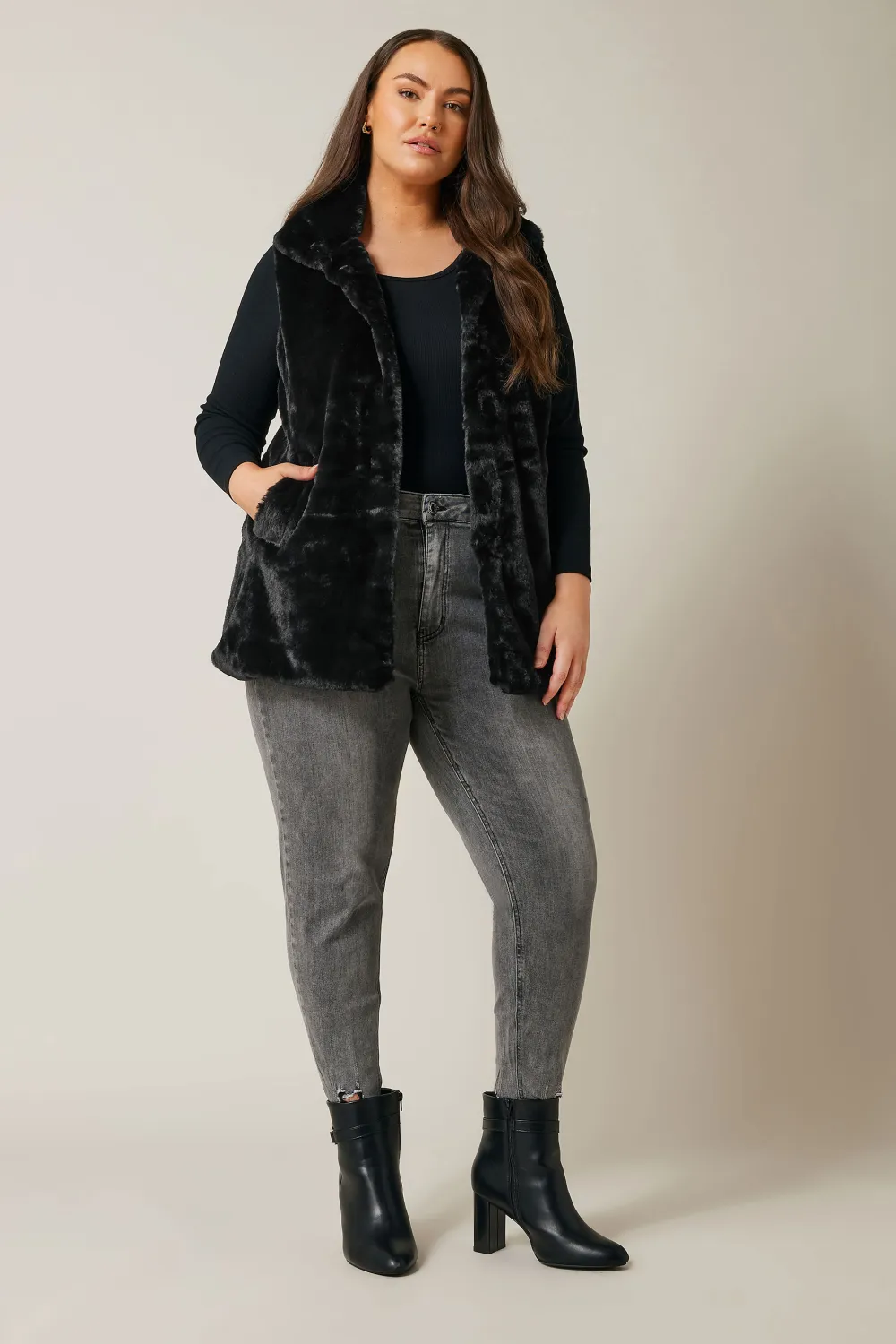 Evans Black Faux Fur Open Collar Gilet