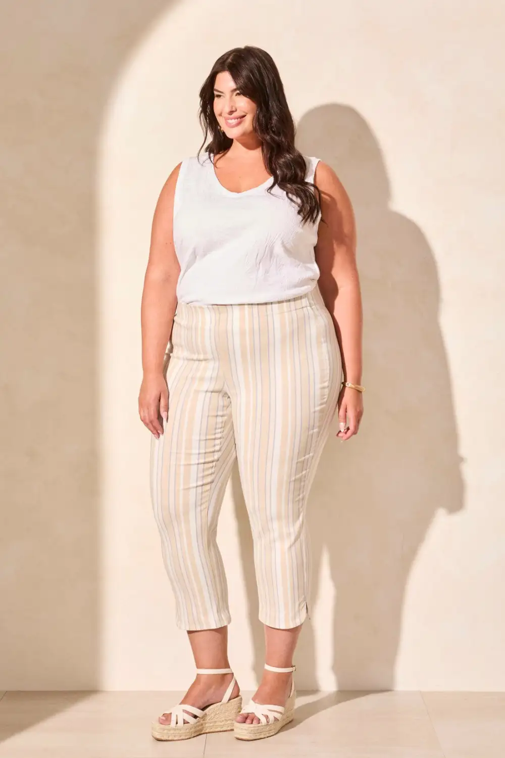 Pull-On Capri With Rounded Side Slits-Safari