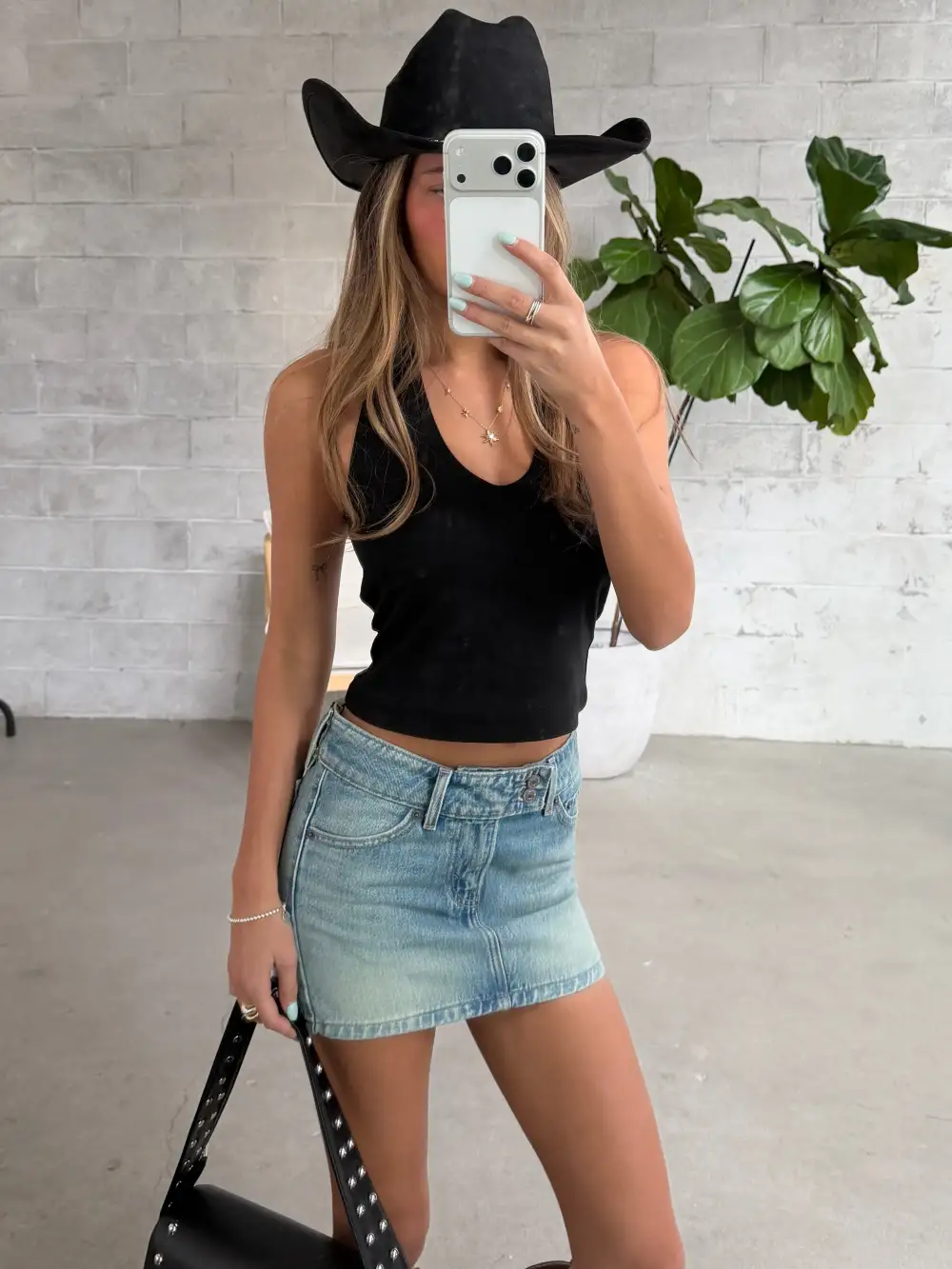 Minimal Halter Sleeveless Top