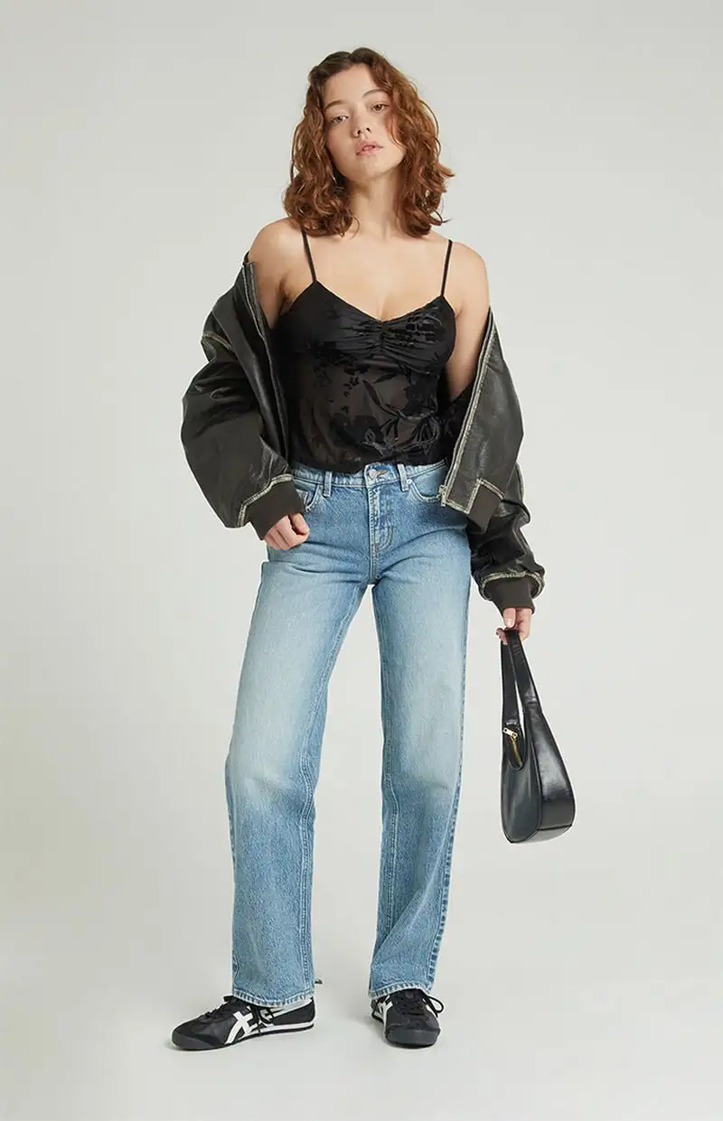 PacSun Jordyn Stretch Low Rise Straight Leg Jeans Medium Indigo