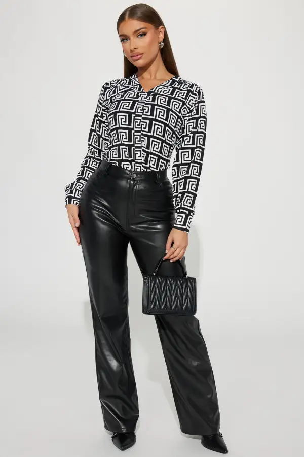 Day By Day Blouse Top - Black/White