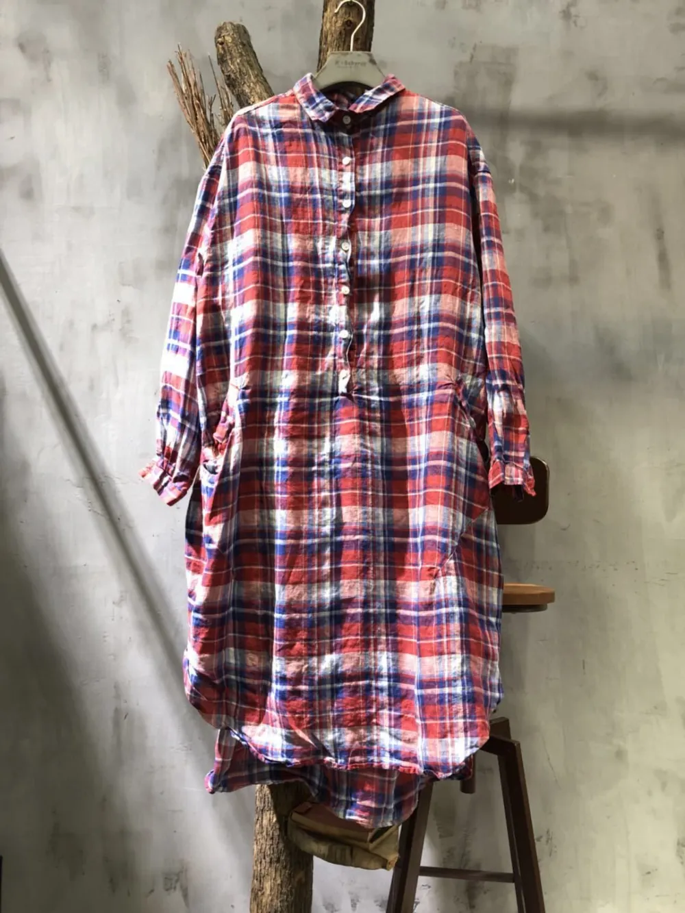 Women's plaid long sleeve shirt