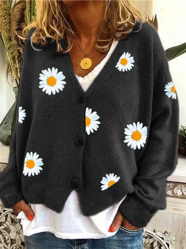 Single Breasted Daisy Embroidered Sweater