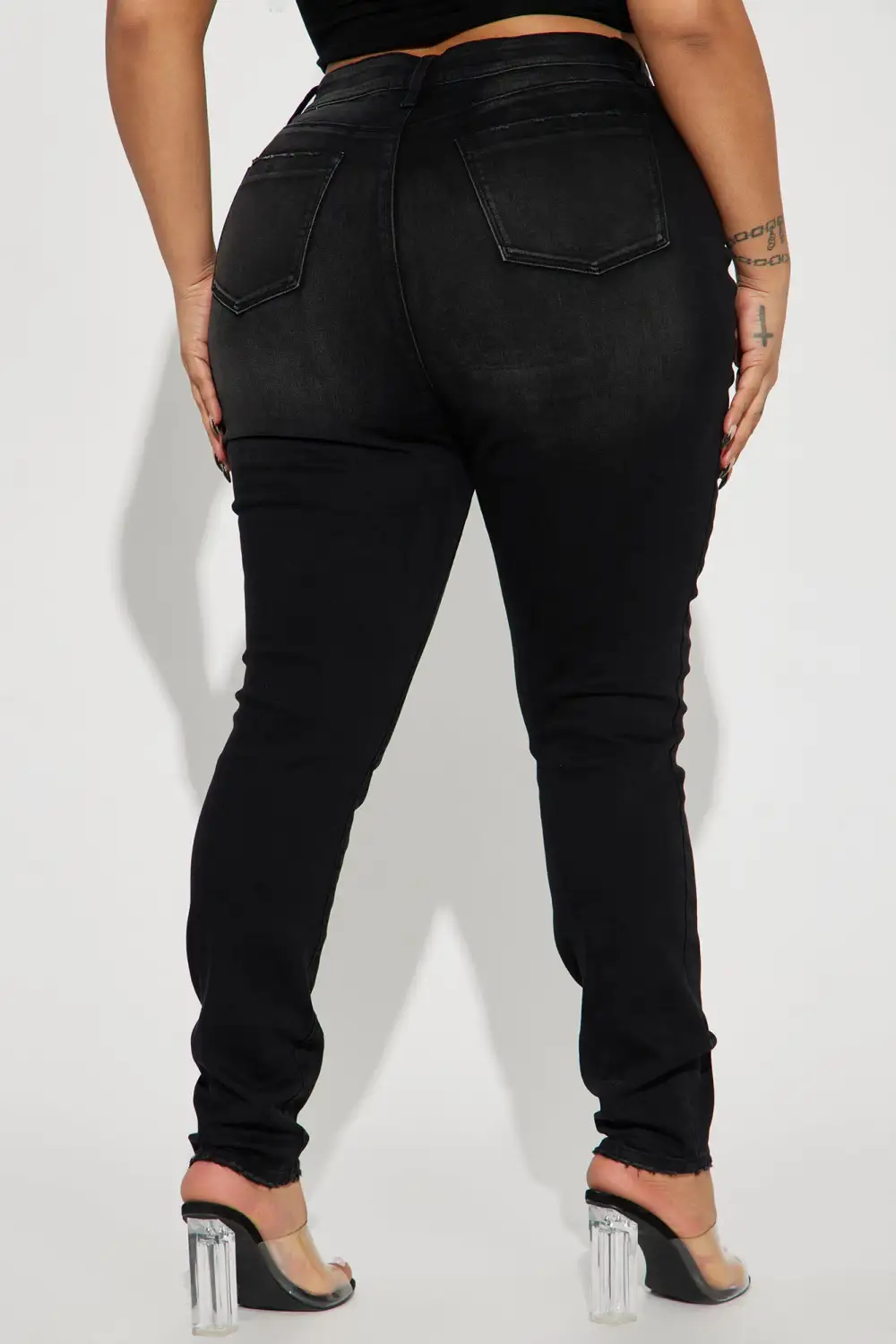 On The List Deluxe Stretch Skinny Jean - Black