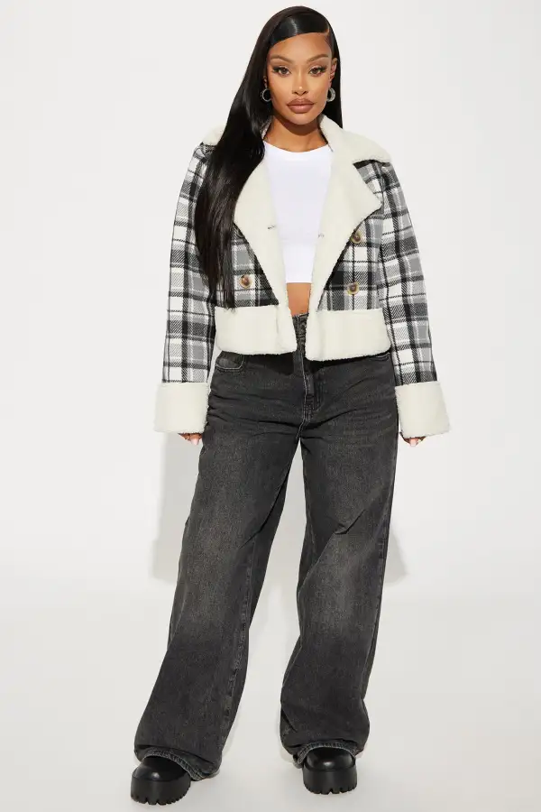 Feels Like Home Sherpa Jacket - Black/combo