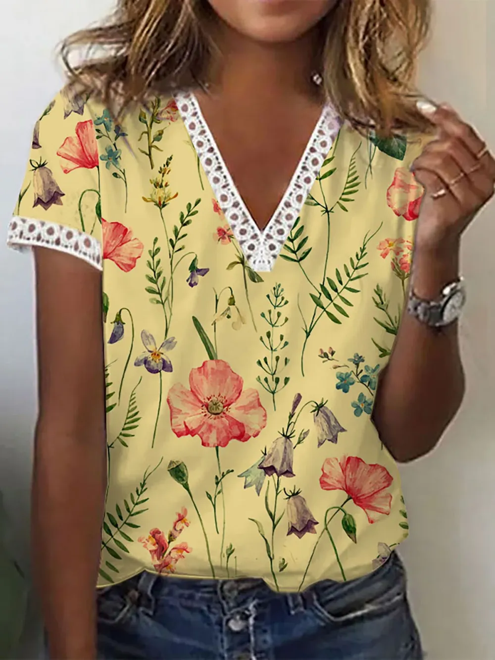V Neck Floral Lace Casual T-Shirt/Tee