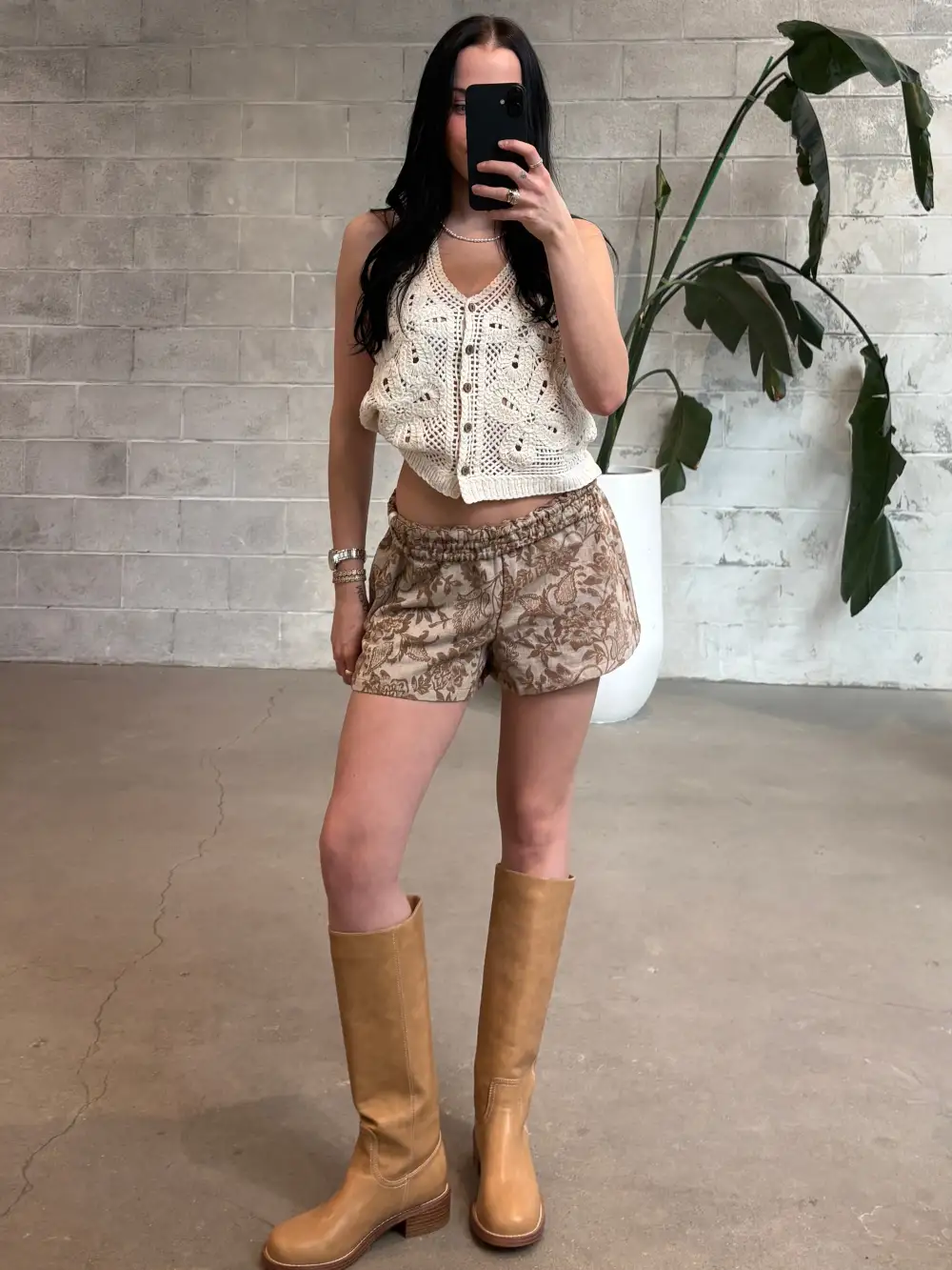 Elastic Waist Floral Print Shorts