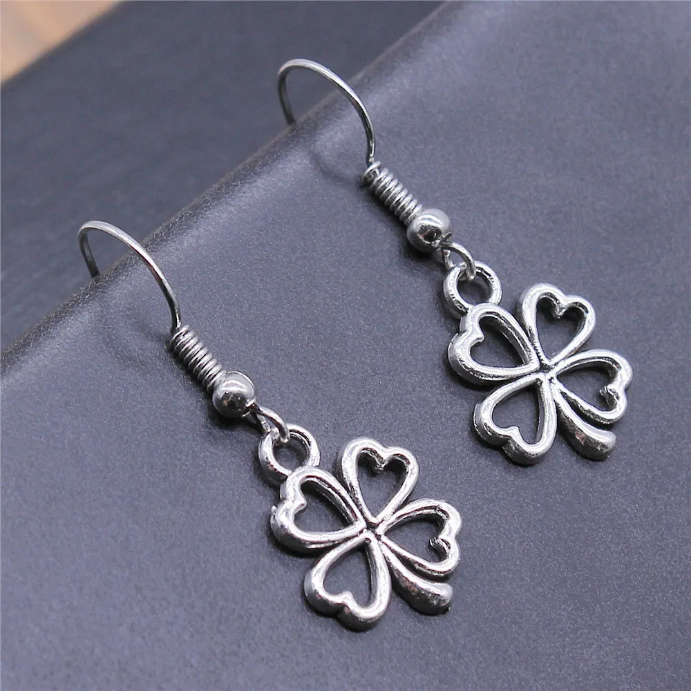 Retro Clover Earrings