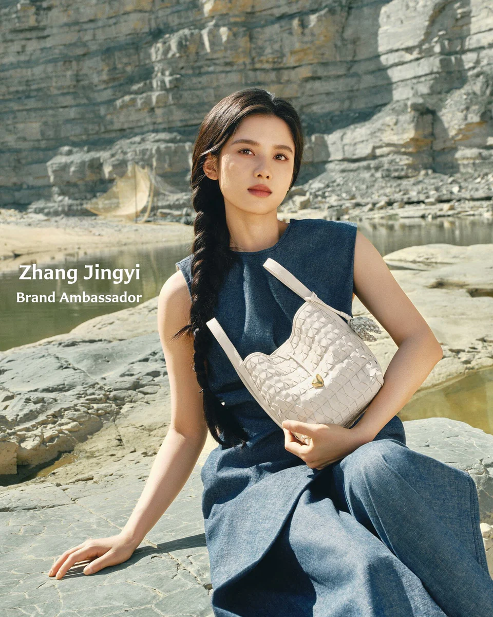 Lattice Bucket Bag - Cloud