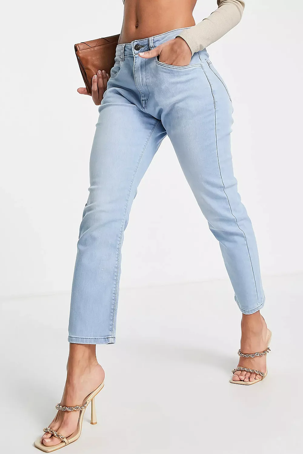 Lasula straight leg jeans in blue