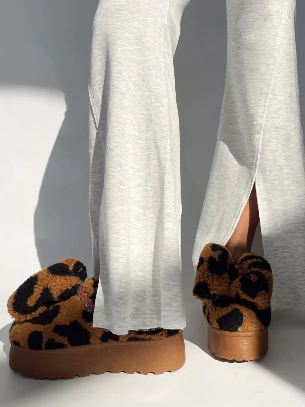 Leopard Platform Slides