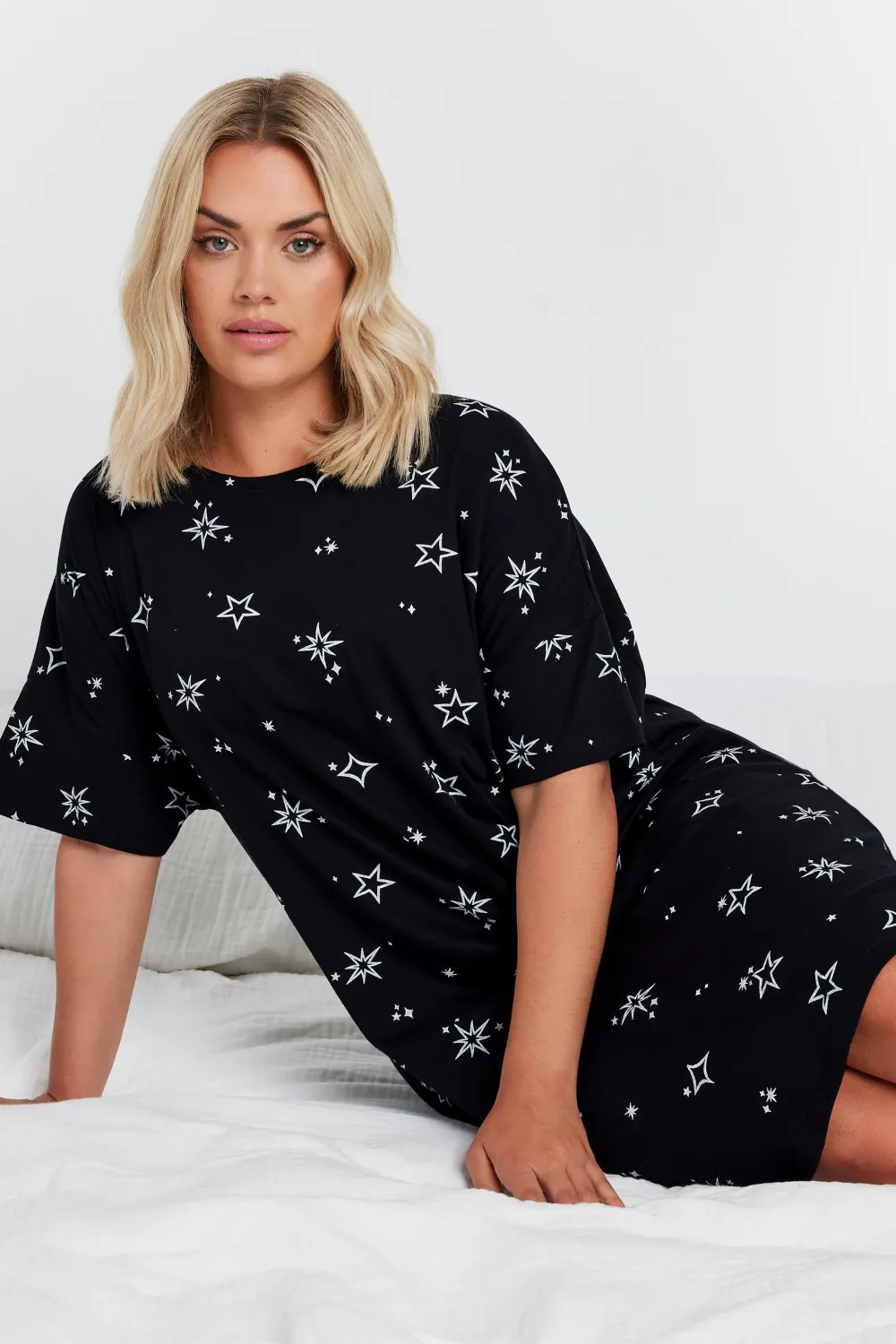 YOURS Curve Black Star Print Sleep Tee Nightdress