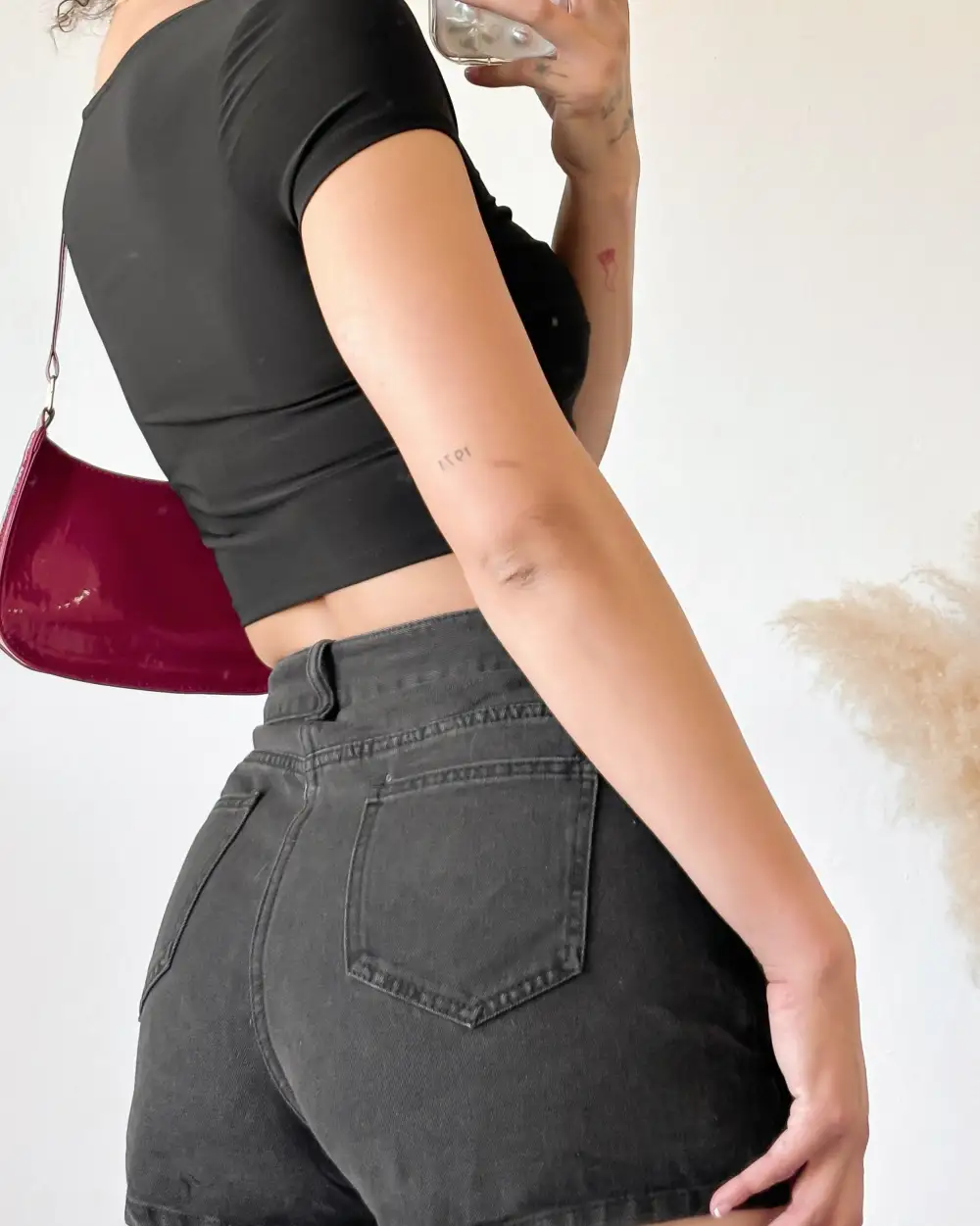 NEW COLOR! NORA TWIST TOP (BLACK)