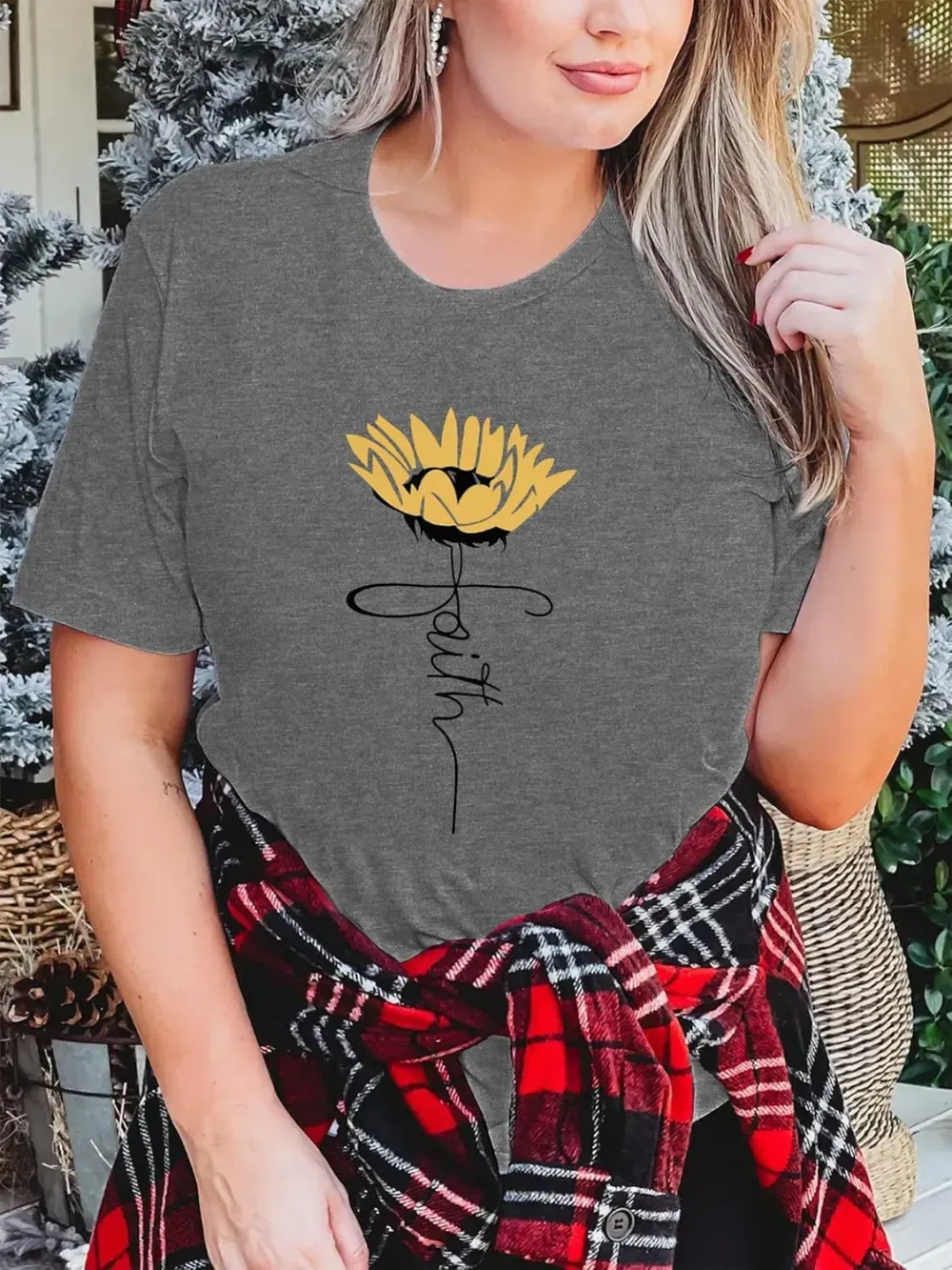 HDLTE Womens Plus Size Tops Floral Bell Sleeves Blouses Summer Crewneck Tunic Loose Casual T Shirts