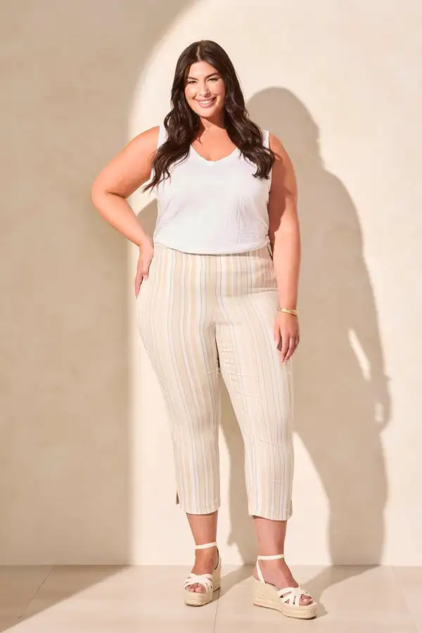 Pull-On Capri With Rounded Side Slits-Safari