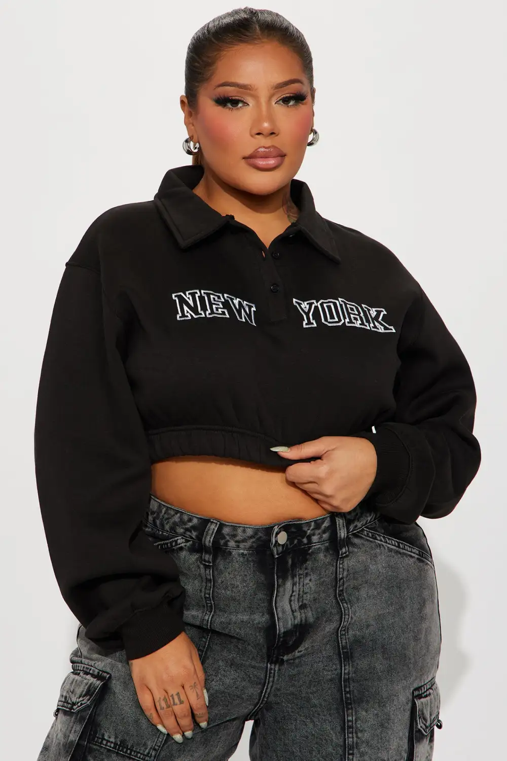 Living Better In NY Cropped Sweatshirt - Black