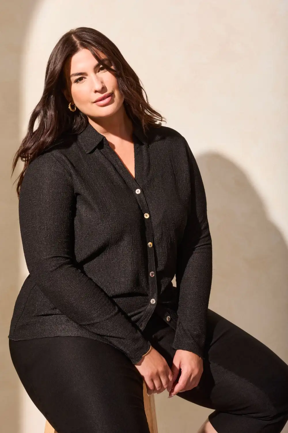 Crinkle Knit Button-Front Loose Shirt-Black