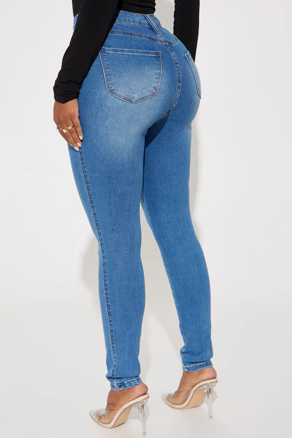 Main Motive Stretch Skinny Jeans - Medium Wash