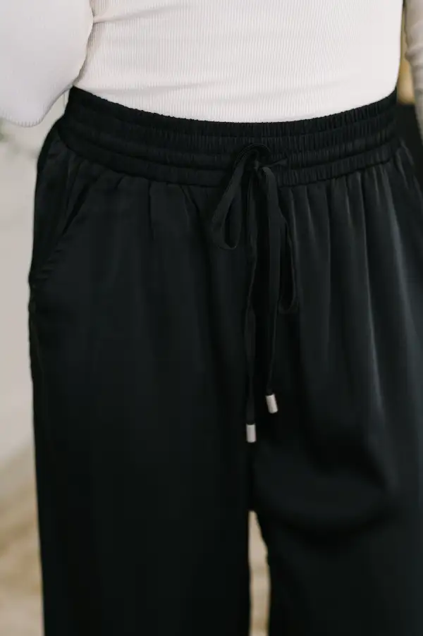 City Ease Wide Leg Bottoms In