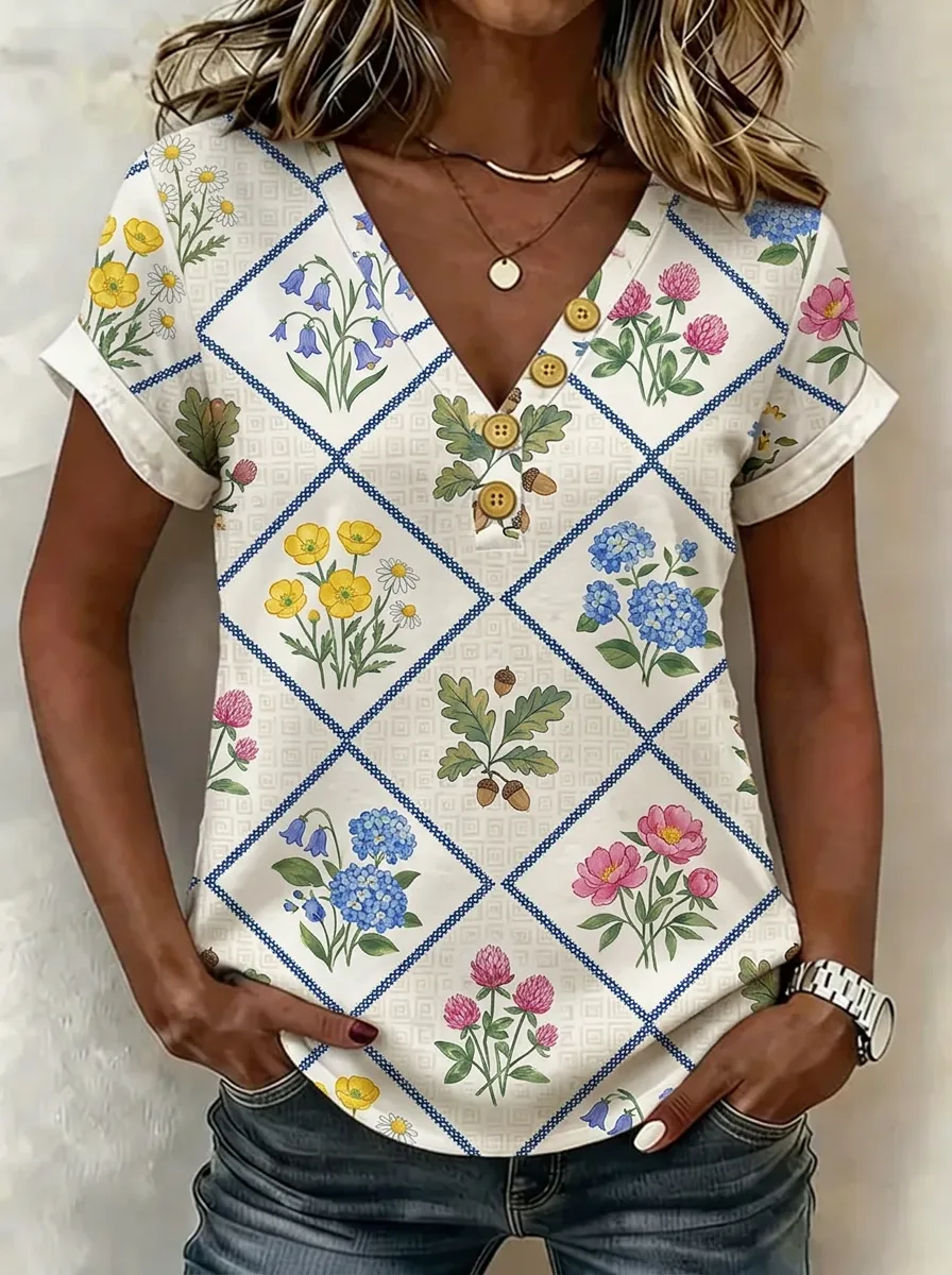Women's Nashville Floral Diamond Pattern Printed V-Neck Top