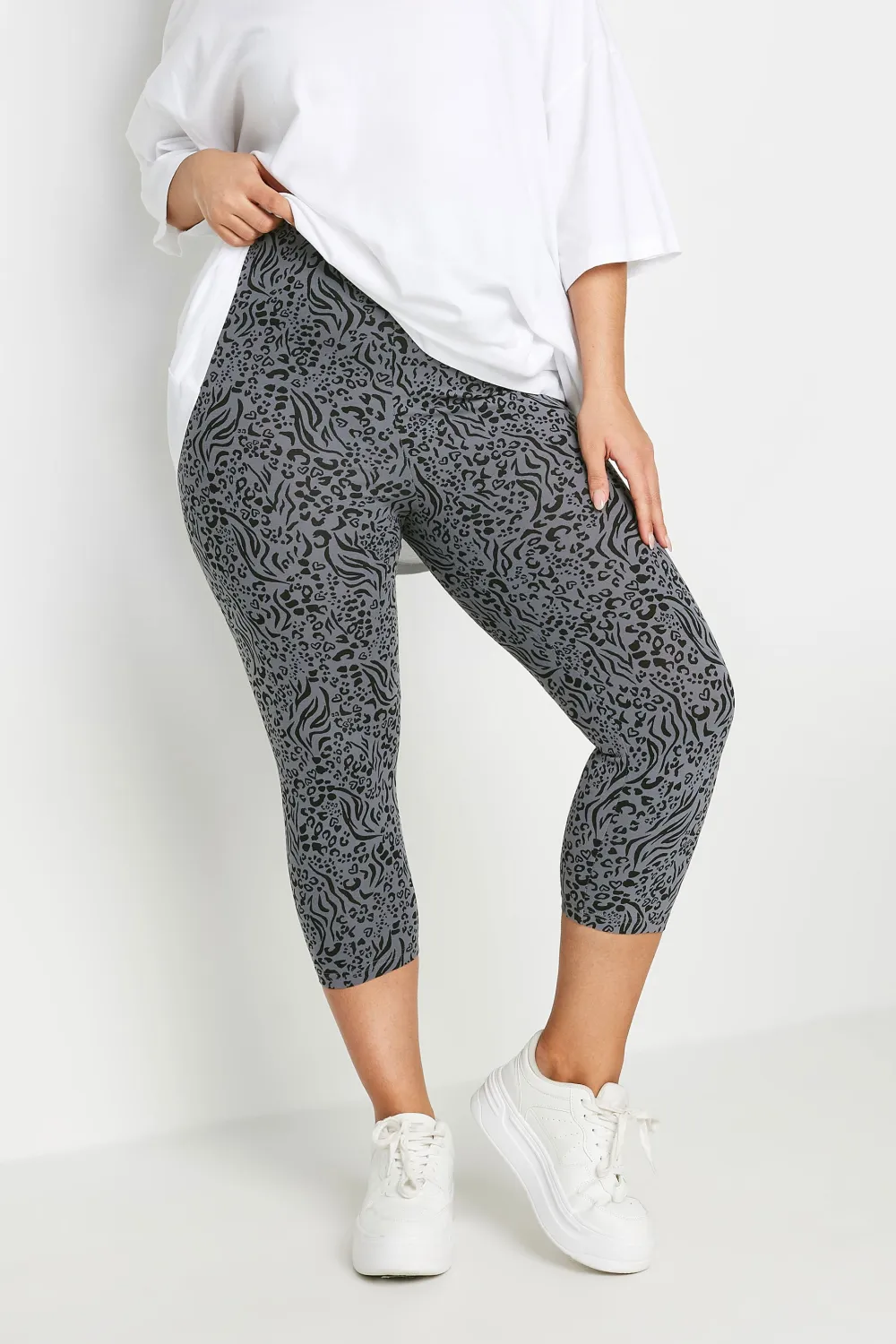YOURS Curve 2 PACK Black Aztec Print Cropped Leggings
