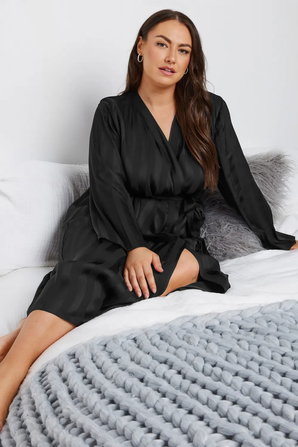 YOURS Curve Black Stripe Jacquard Satin Robe