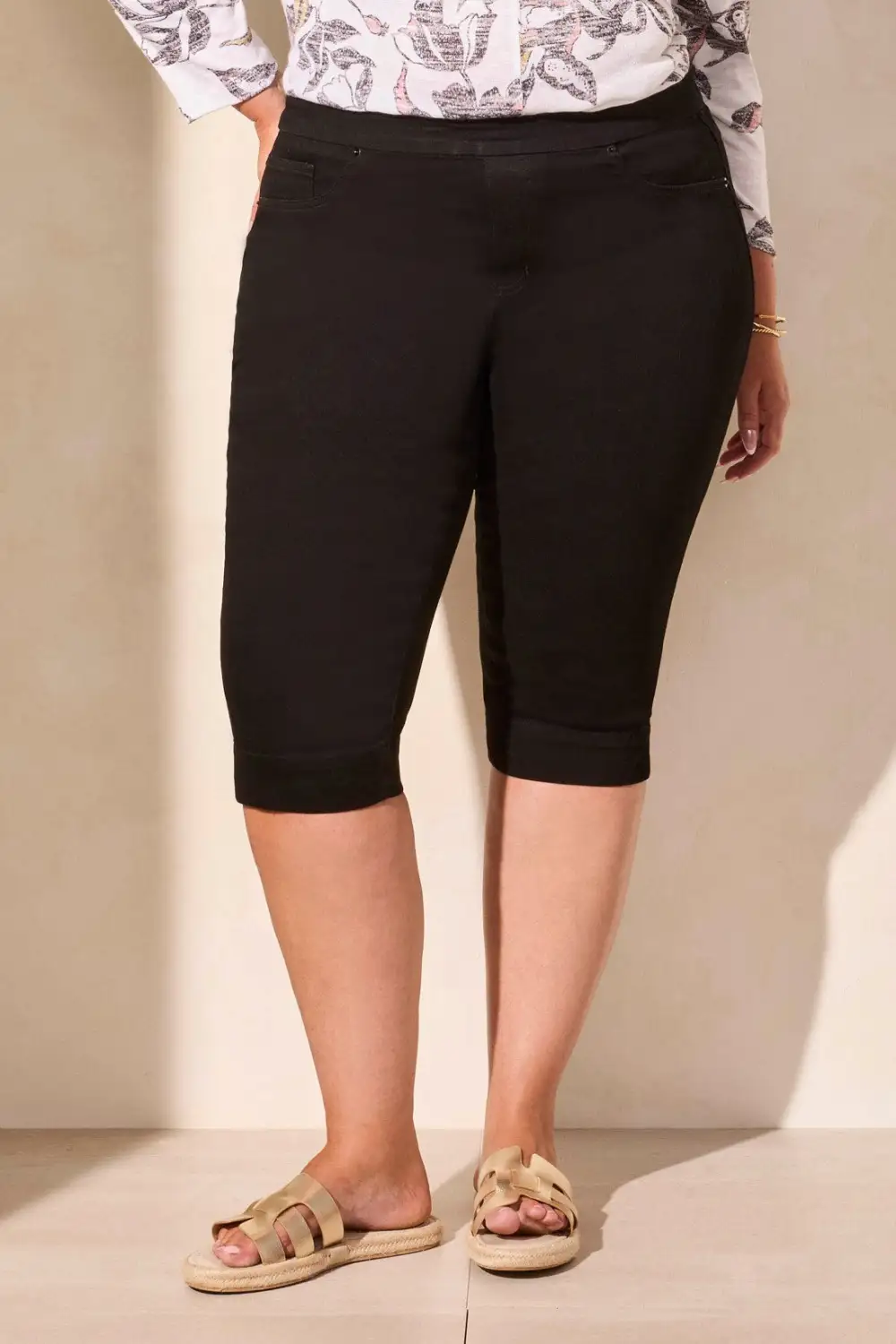 Audrey Comfort Stretch Pull-On Denim Shorts-Justblack