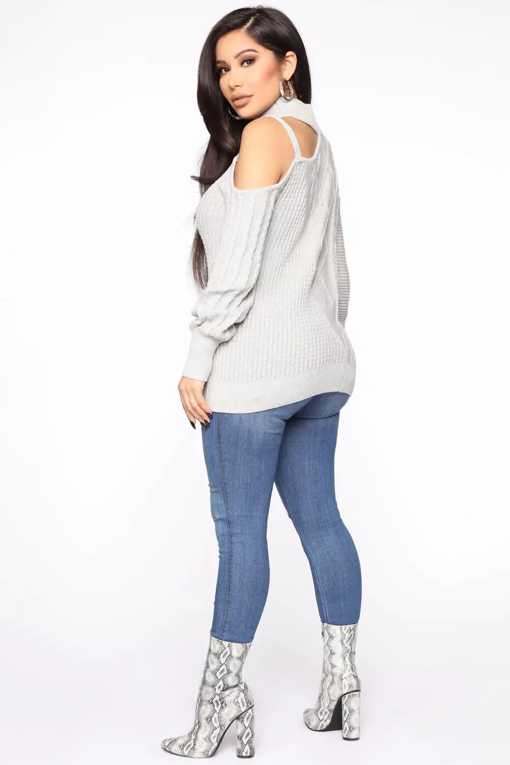 Keeping Me Away From The Cold Sweater - Grey