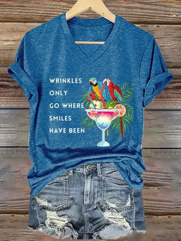 V-Neck Retro Wrinkles Only Go Where Smiles Have Been Print T-Shirt