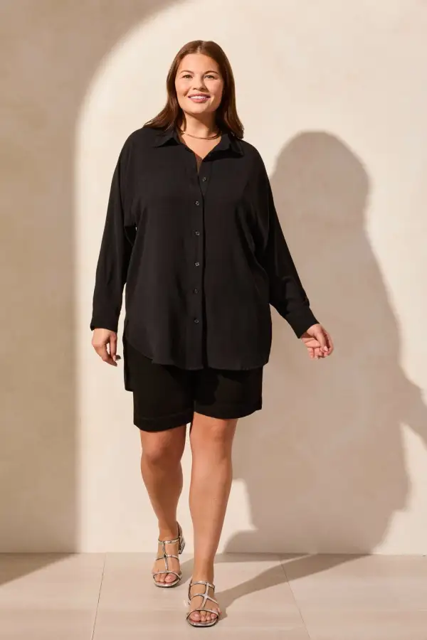 Airflow Raglan Sleeve Shirt-Black