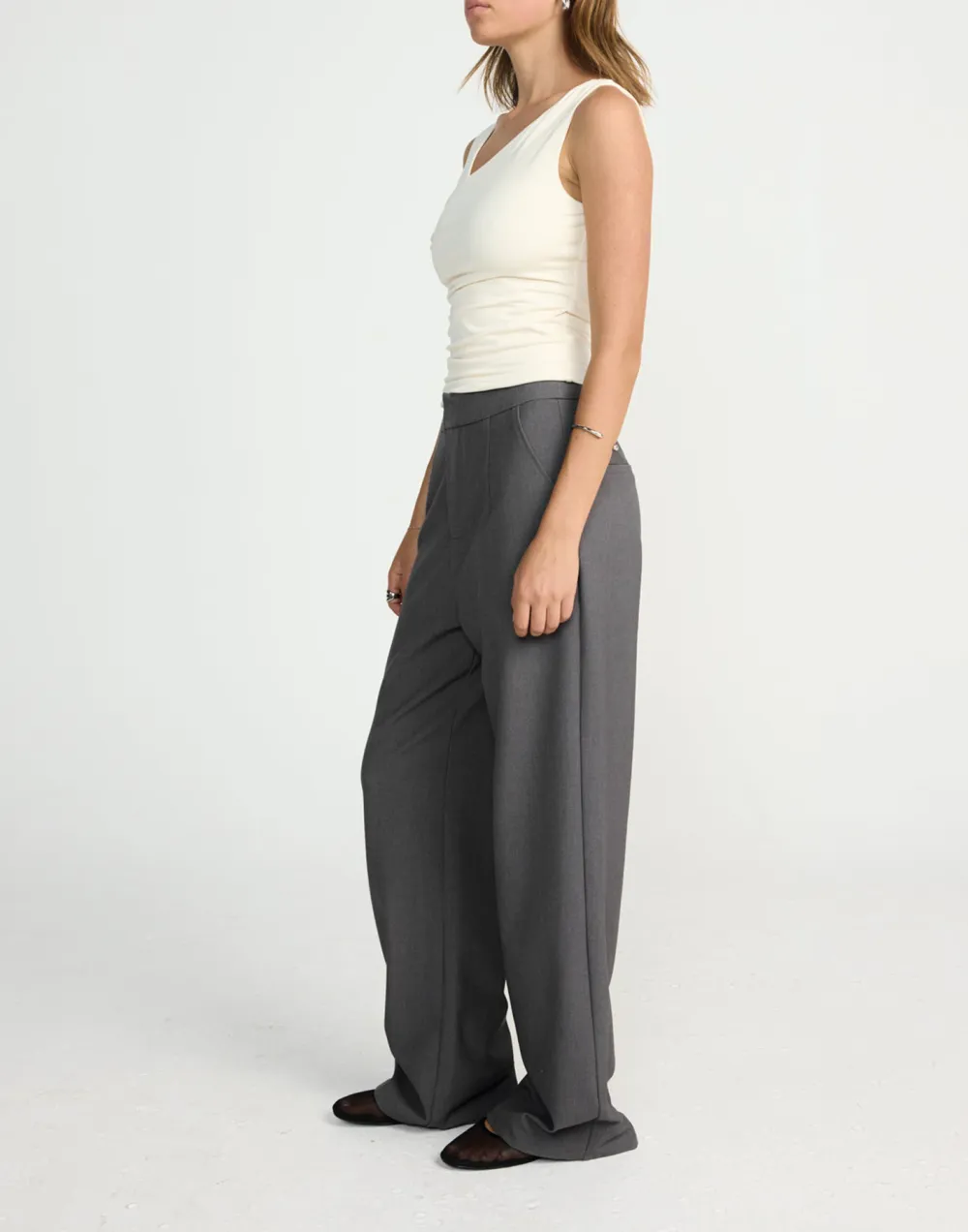 Breathable Smooth V-Neck Knitted Vest