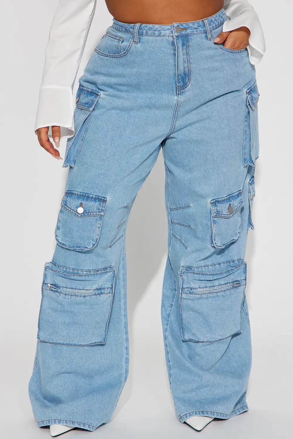 Lily High Rise Cargo Jeans - Light Wash