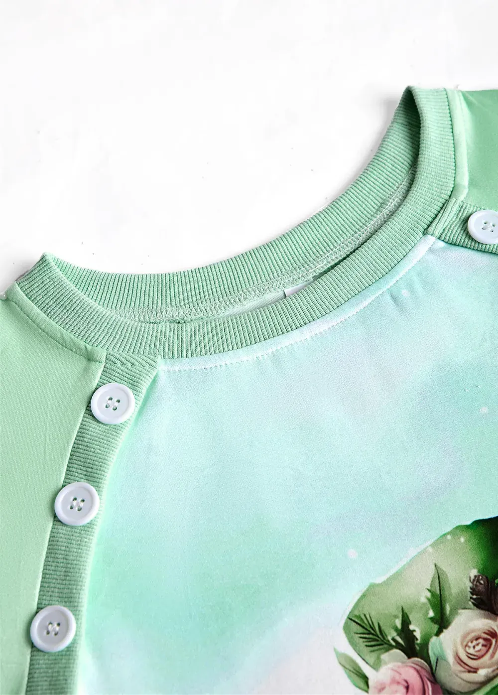Christmas Light Green Patchwork Long Sleeve Round Neck Sweatshirt