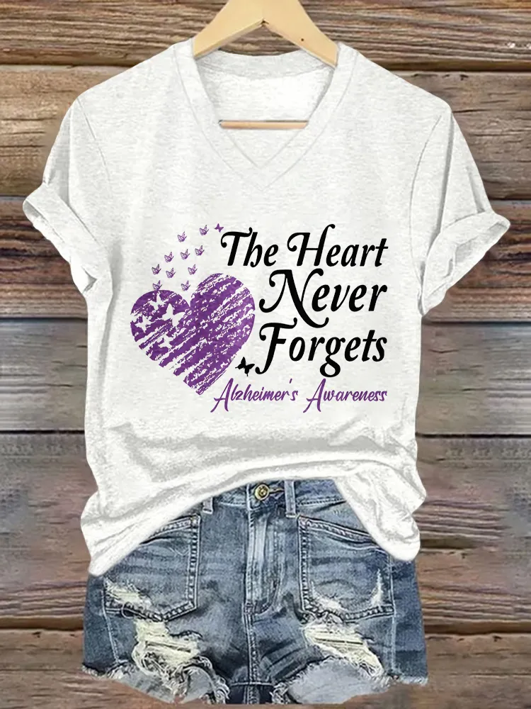 Women'S  The Heart Never Forgets Alzheimer'S Awereness V-Neck T-Shirt