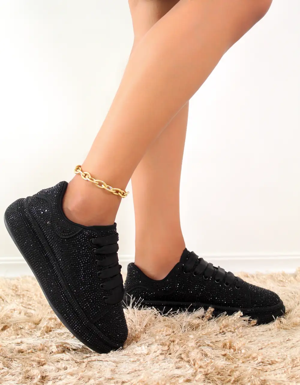 DOLLY | BLACK