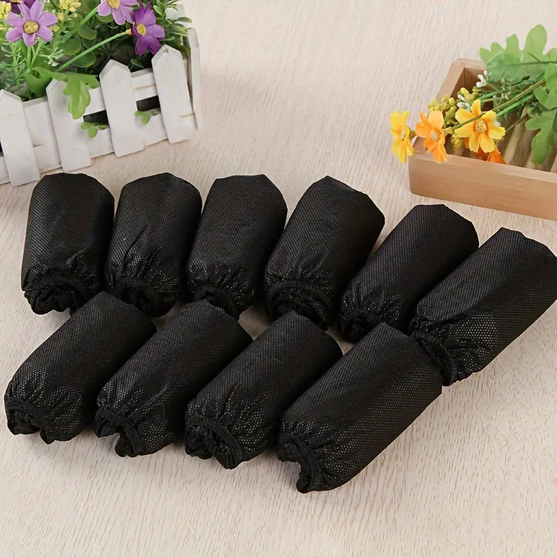 50 Pairs Of One-Size-Fits-All Travel Shorts For Both Men And Women