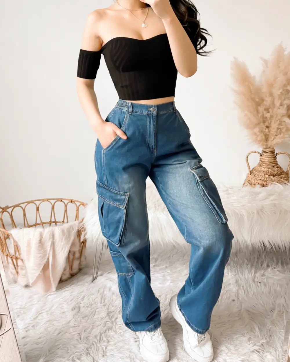DELILAH HIGH WAISTED CARGO JEANS (MEDIUM WASH)