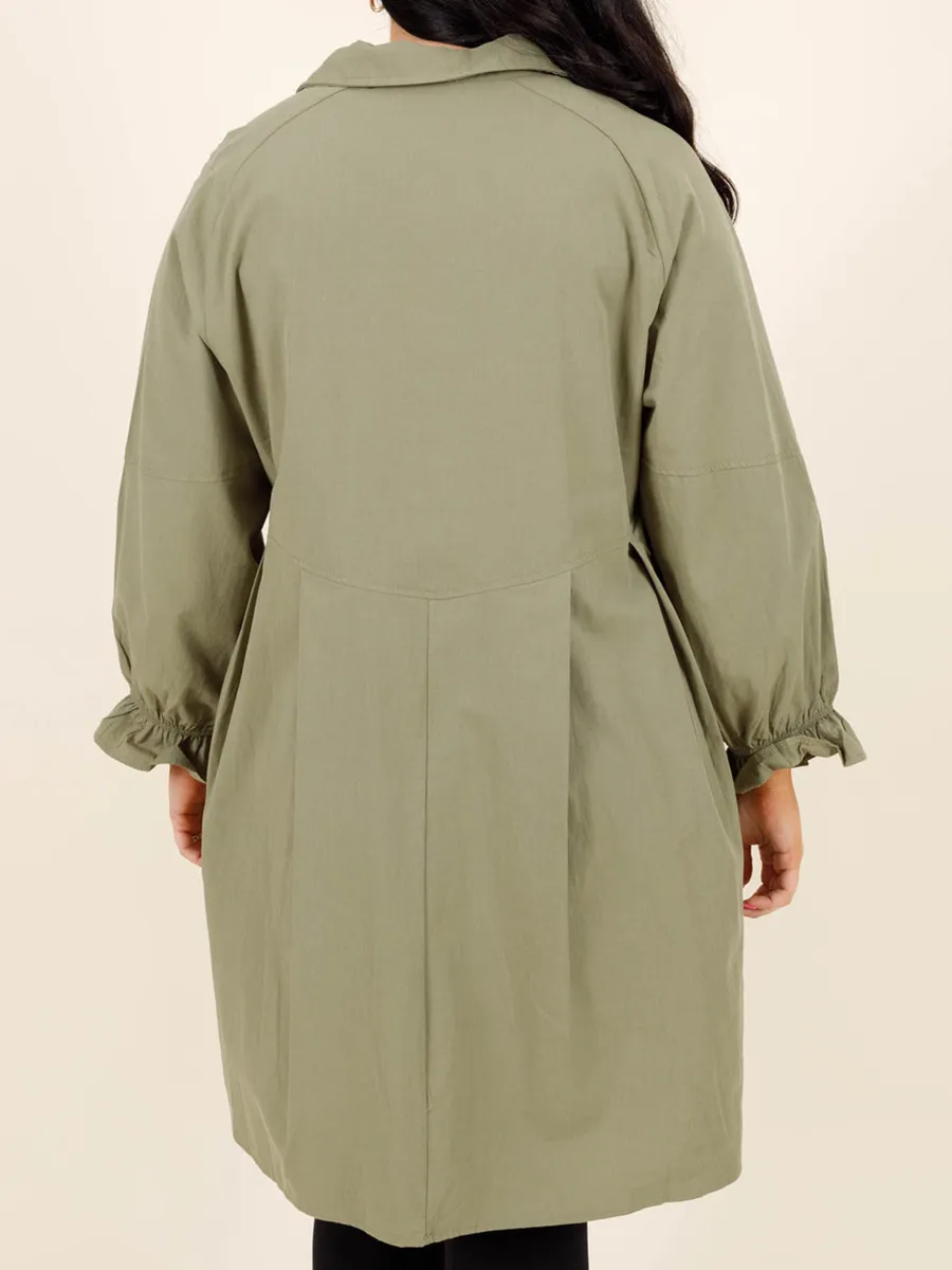 五个分类-Green pleated button loose fitting shirt