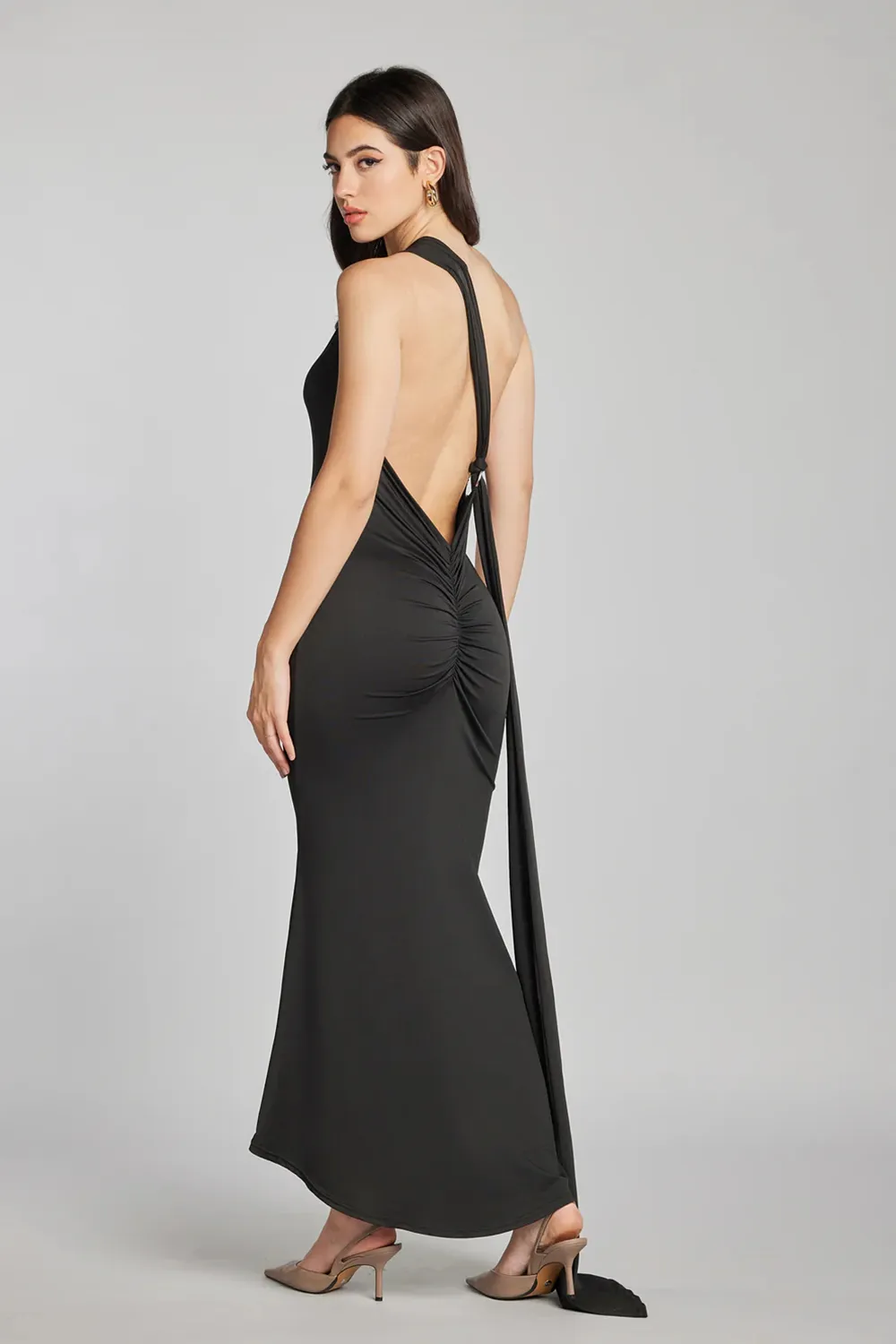 Red backless one-shoulder long dress