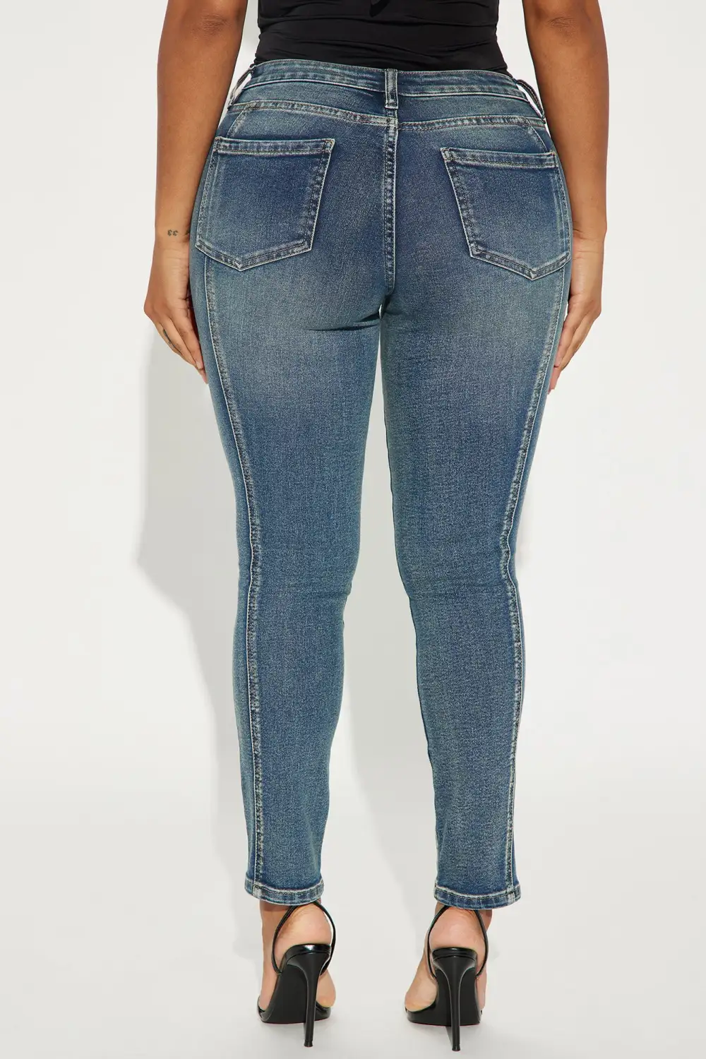 Well Versed Stretch Skinny Jeans - Dark Wash