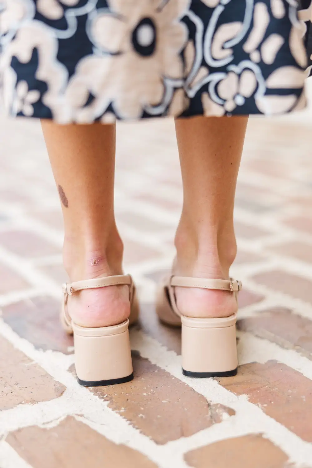 Desert Elegance Beige Captoe Slingback Heel