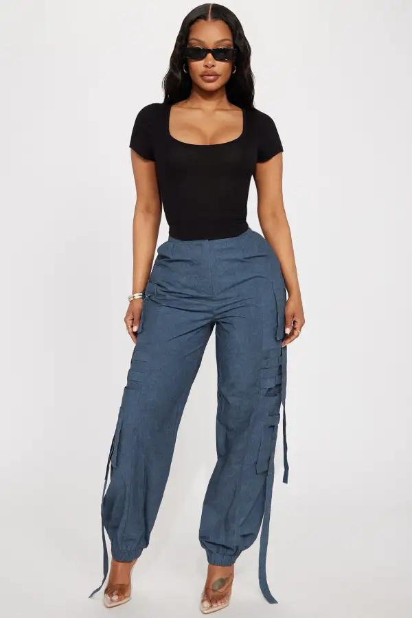 Walk My Way Crop Top - Black