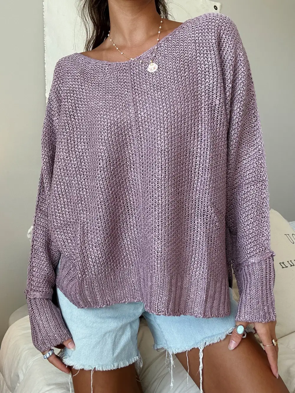 REVERSE SEAM LOOSE FIT SWEATER