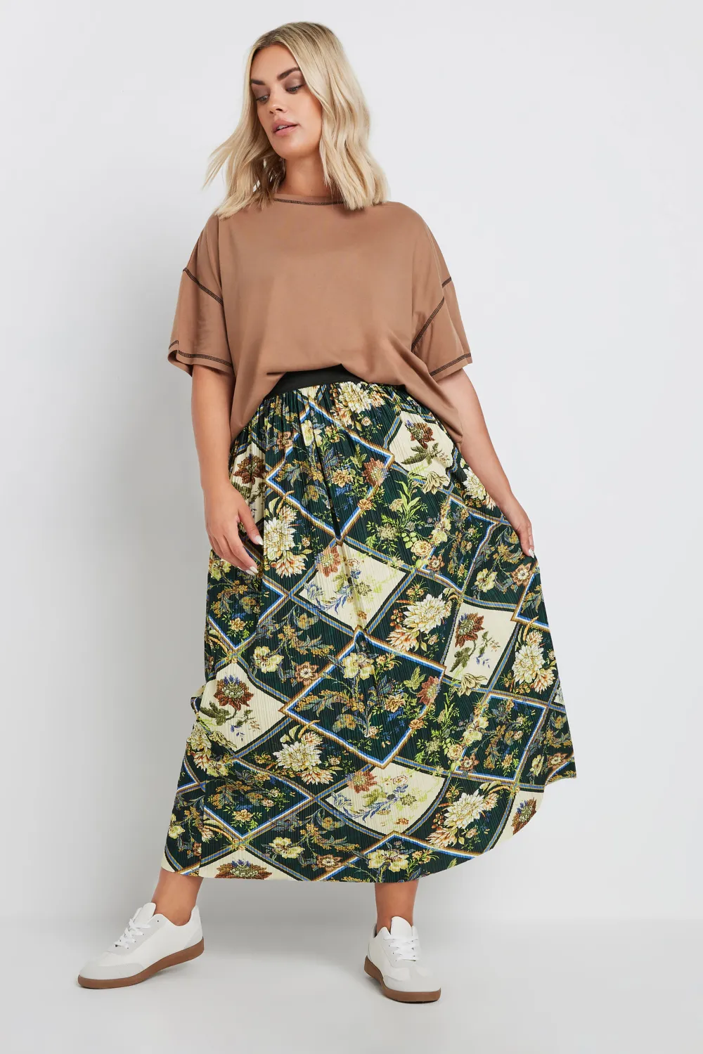 YOURS Curve Green Geometric Floral Print Pleated Skirt