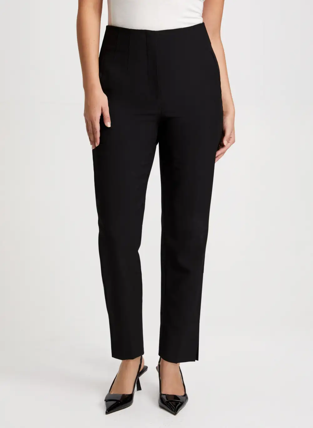City Fit Slim Leg Pants