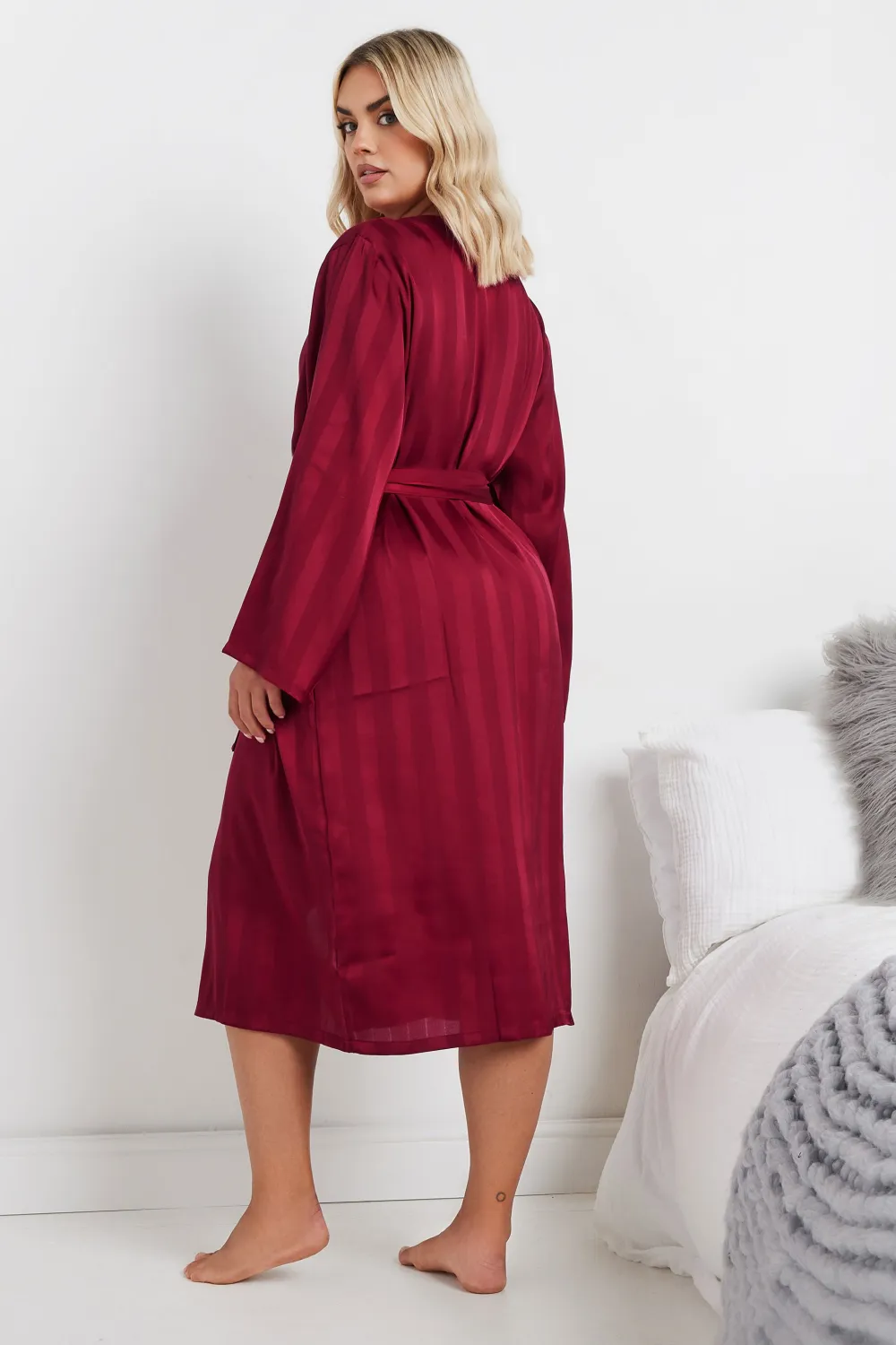 YOURS Curve Black Stripe Jacquard Satin Robe