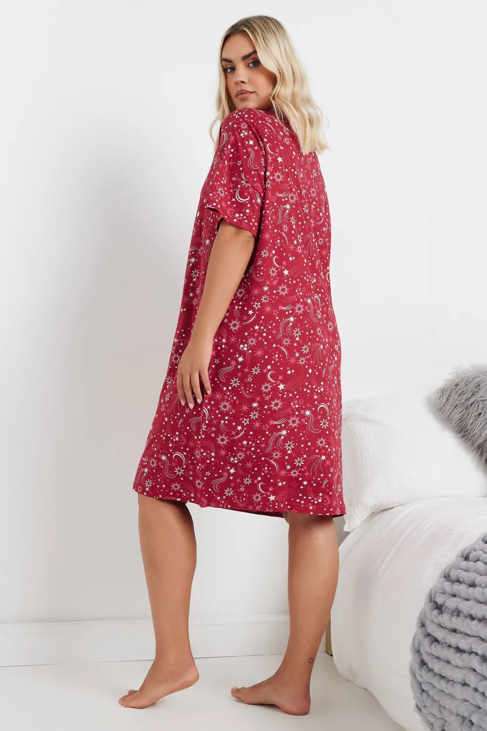 YOURS Curve Black Star Print Sleep Tee Nightdress