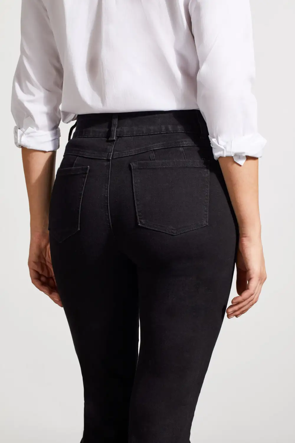 Petite Sophia Curvy Straight Leg Jeans-Black