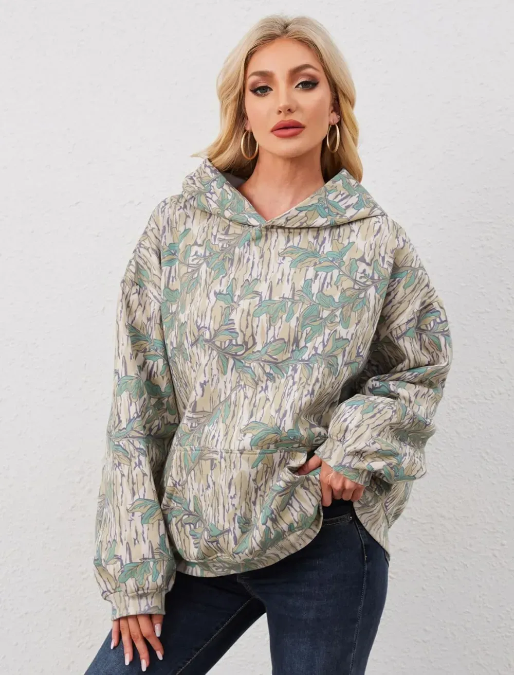 Womens Camo Hoodies Maple Leaf Print Oversized Hooded Sweatshirt Fleece Pullover Sweatshirts Long Sleeve with Pocket