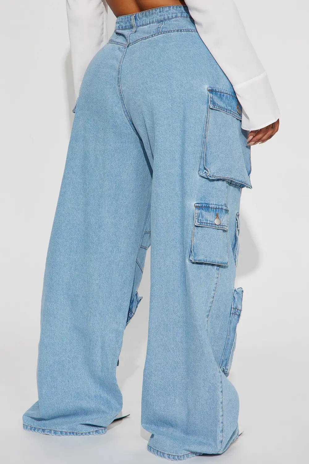 Lily High Rise Cargo Jeans - Light Wash